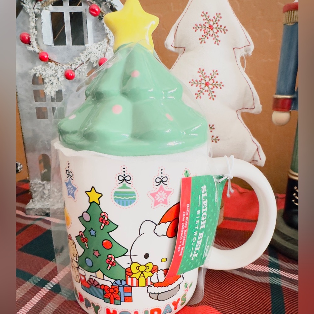 Hello Kitty Christmas Mug - Picture 2 of 7